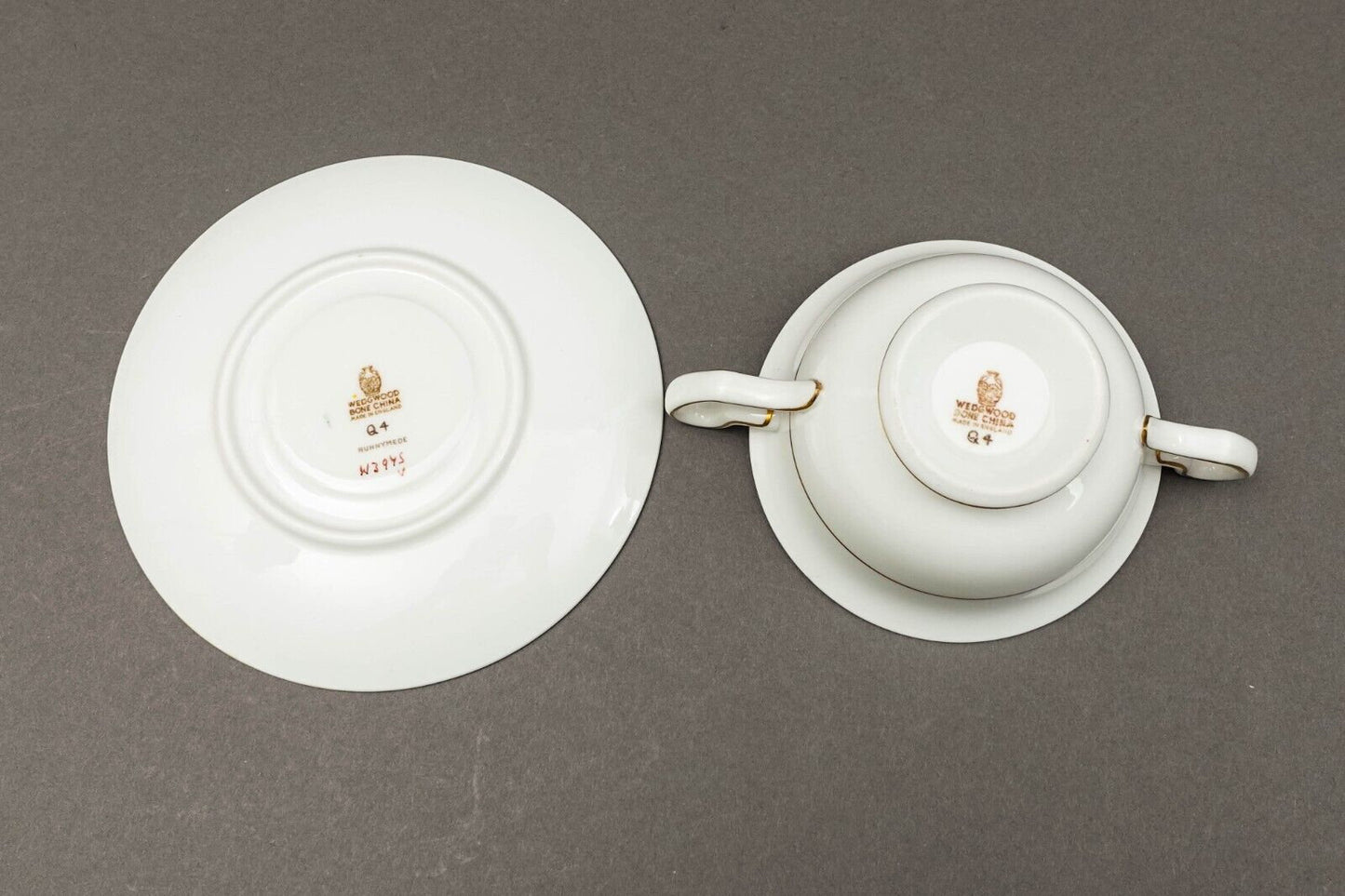 Wedgwood England Runnymede Cream Bone China Cream Soup Bowls & Saucers Set Of 4
