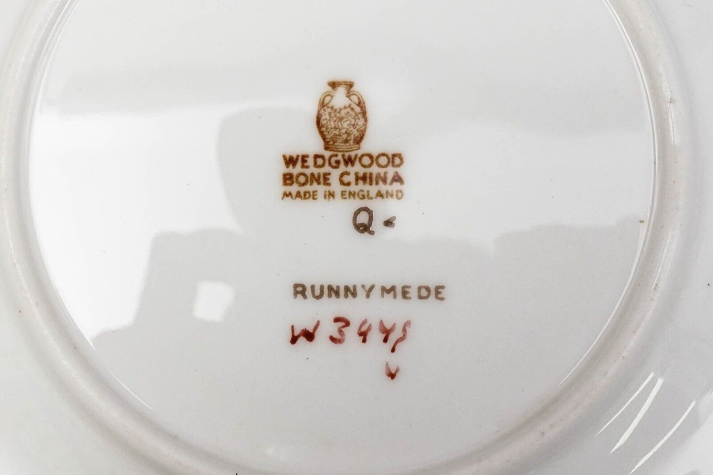 Wedgwood England Runnymede Cream Bone China 6" Bread Butter Plate Set Of 6