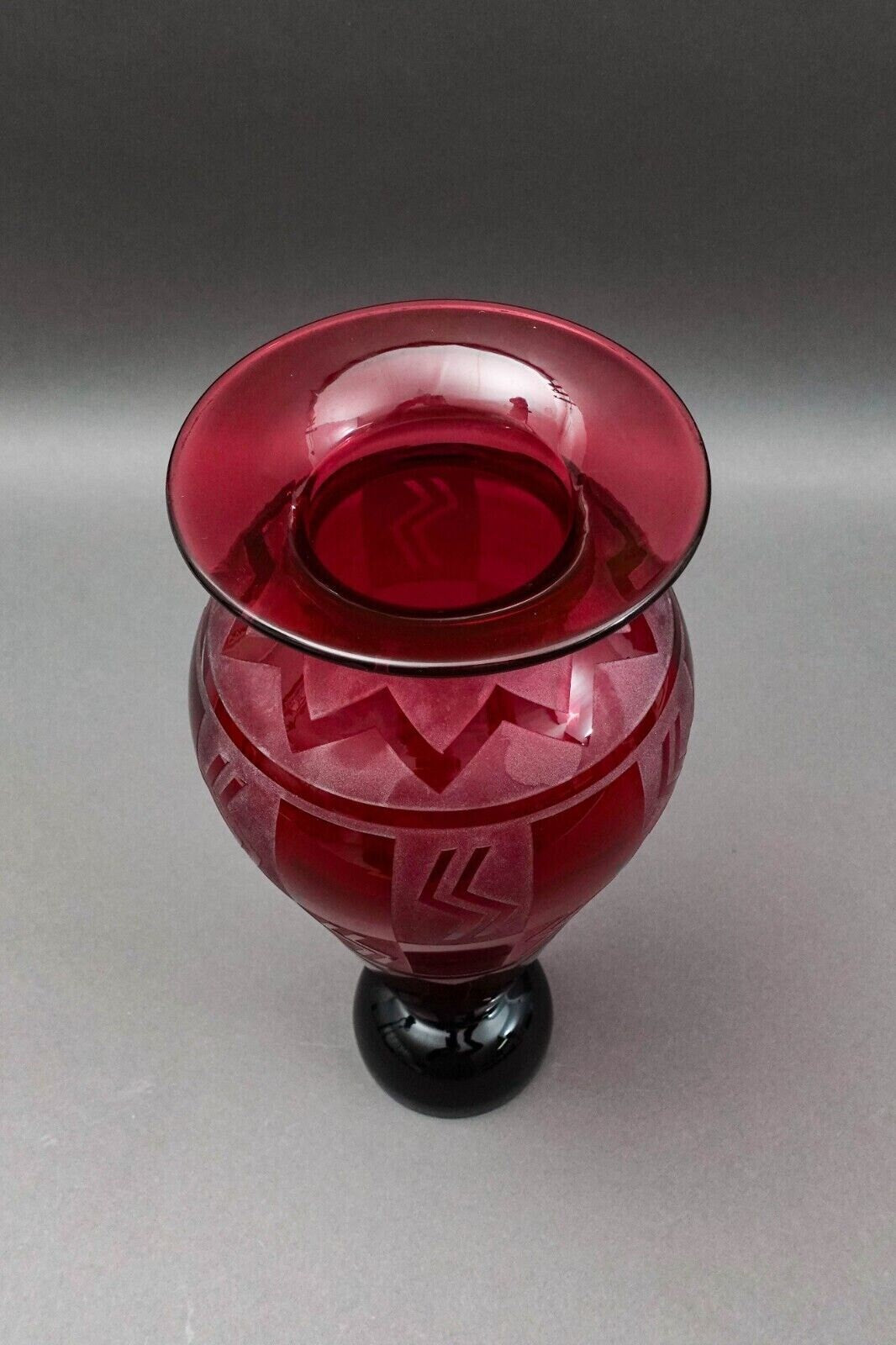 Steven Correia Signed 1988 Red Cameo Art Glass Limited Edition Vase 12 1/2"