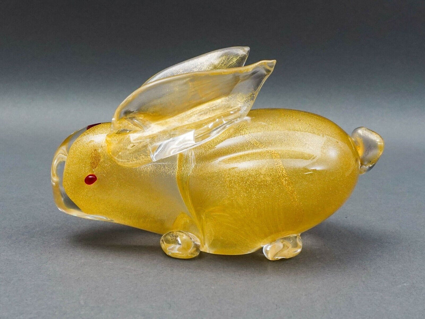 Vintage Murano Italy Gold Flecks Art Glass Bunny Rabbit Figurine With Red Eyes
