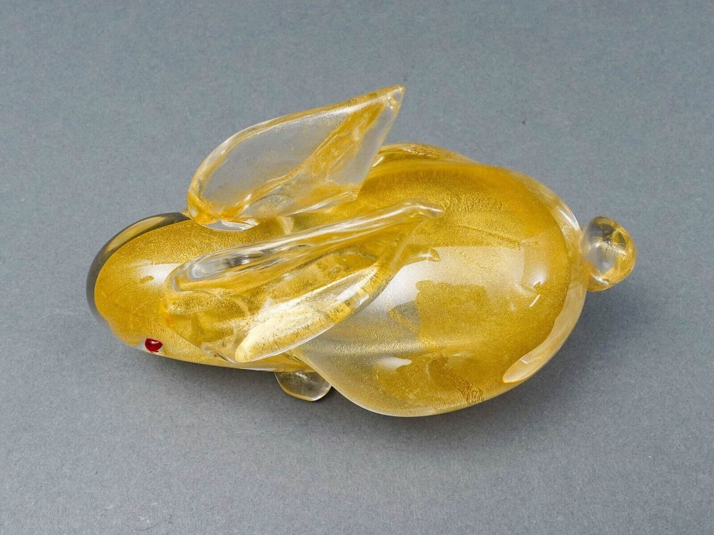 Vintage Murano Italy Gold Flecks Art Glass Bunny Rabbit Figurine With Red Eyes