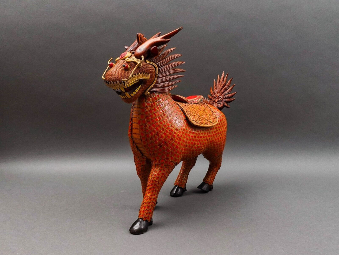 Shanghai Handicrafts Vintage Lacquer Wicker Bamboo Longma Dragon Basket (Read)
