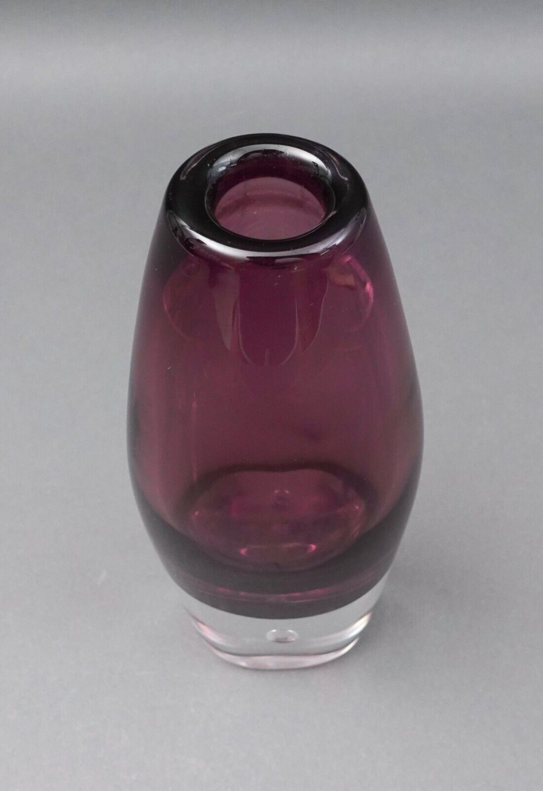 Afors Sweden GH211 Ernest Gordon Signed Purple Amethyst Art Glass Vase (Read)