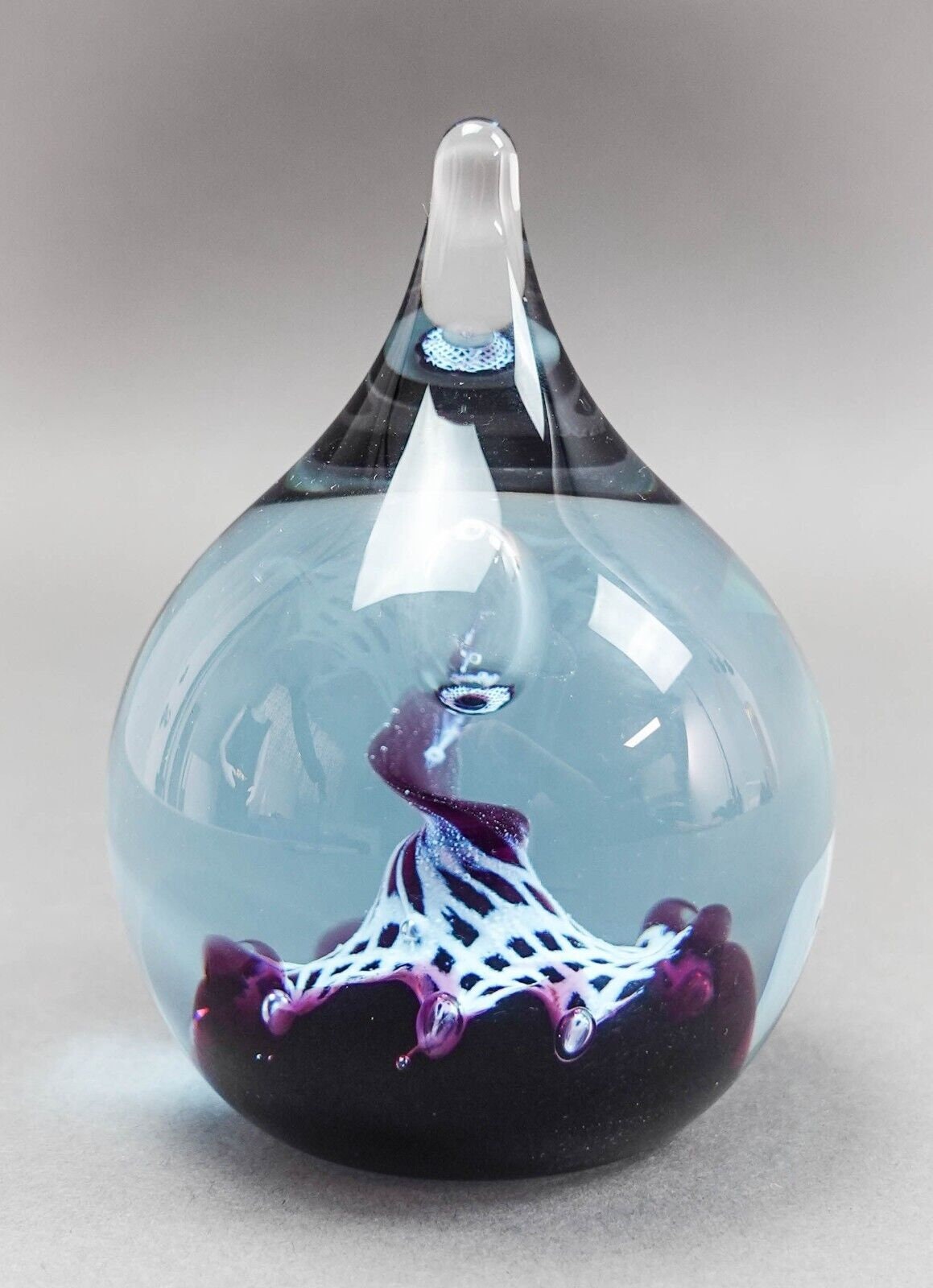 Caithness Scotland Saracen Vintage Teardrop Art Glass Paperweight U50565