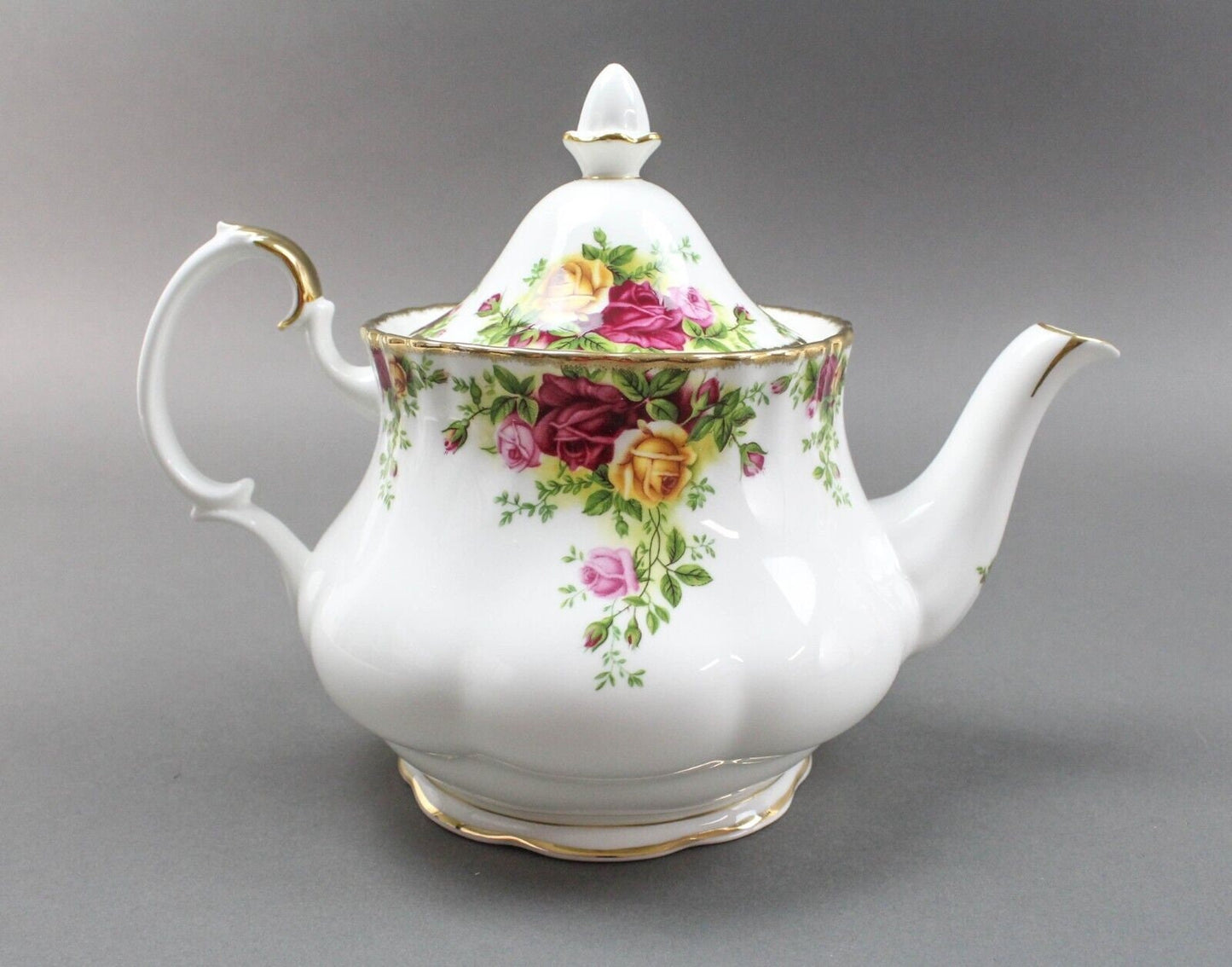 Royal Albert England Bone China Old Country Roses Large Teapot With Gold Trim