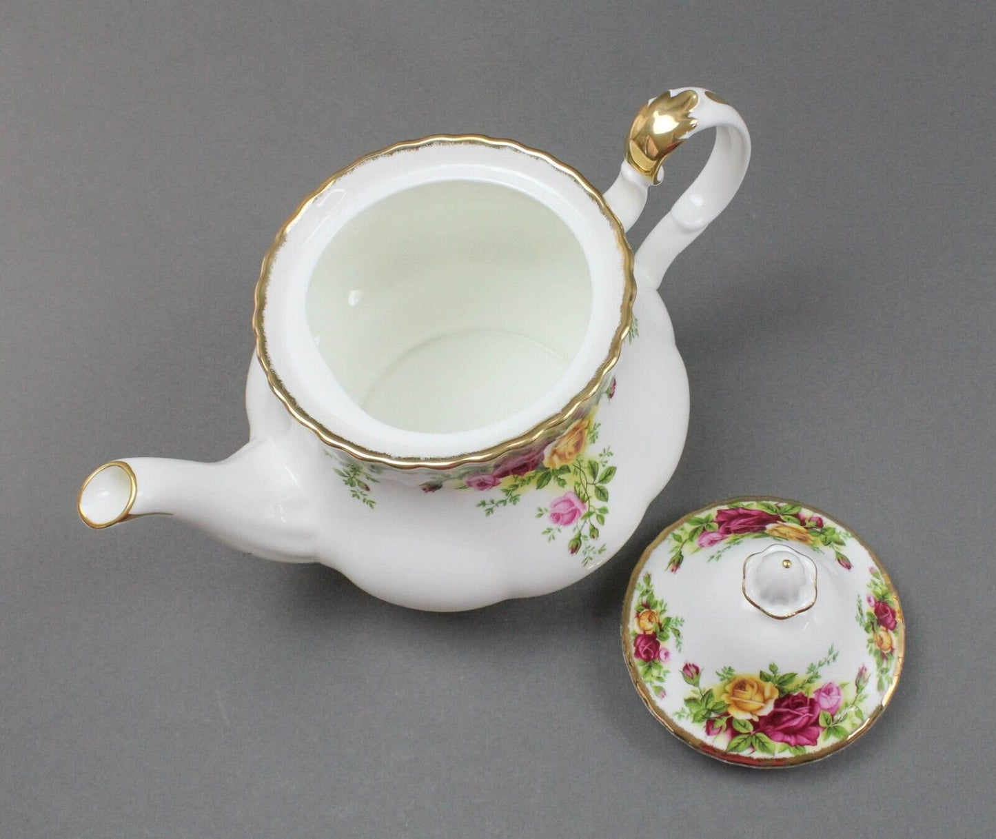 Royal Albert England Bone China Old Country Roses Large Teapot With Gold Trim