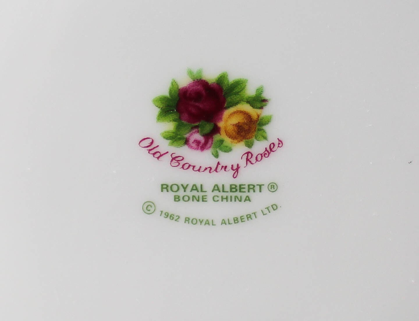 Royal Albert England Bone China Old Country Roses Large Teapot With Gold Trim