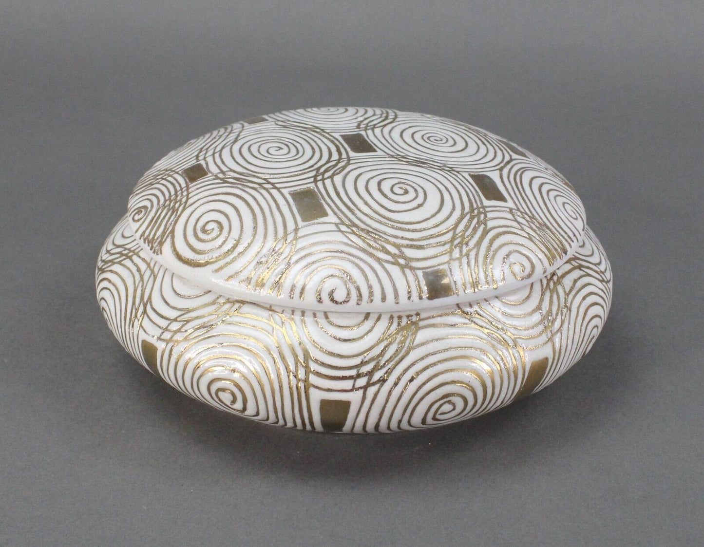 Jay Spectre For Silvestri Art Deco Inspired Porcelain Lidded Trinket Box 1991