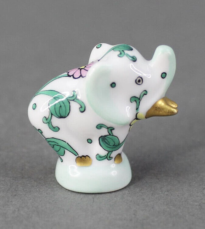 Herend Figurine Miniature Elephant Siang Blanc SBC Collection White Dynasty