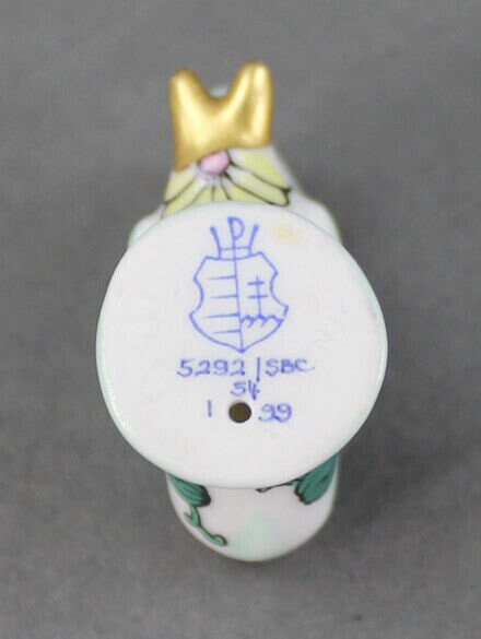 Herend Figurine Miniature Elephant Siang Blanc SBC Collection White Dynasty