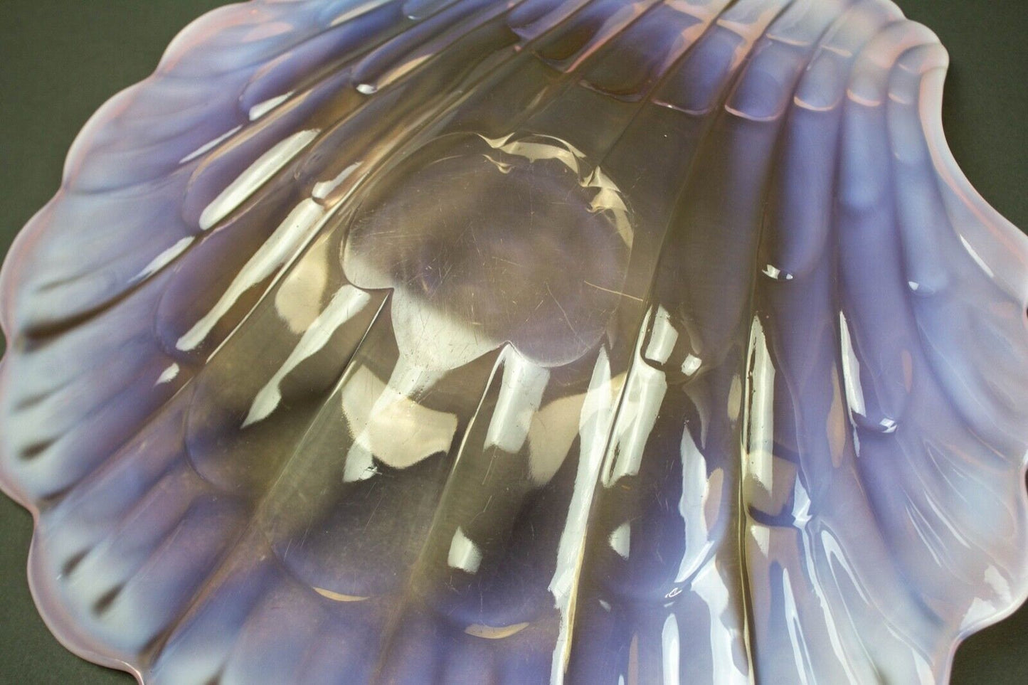Duncan Miller Pink Opalescent Sanibel Clam Shell Hors D' Oeuvre Glass Platter