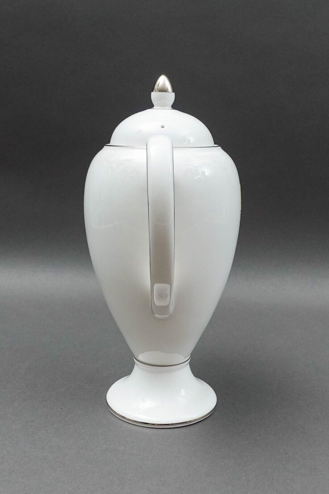 Wedgwood England St. Moritz White Platinum Bone China Beverage Coffee Tea Pot
