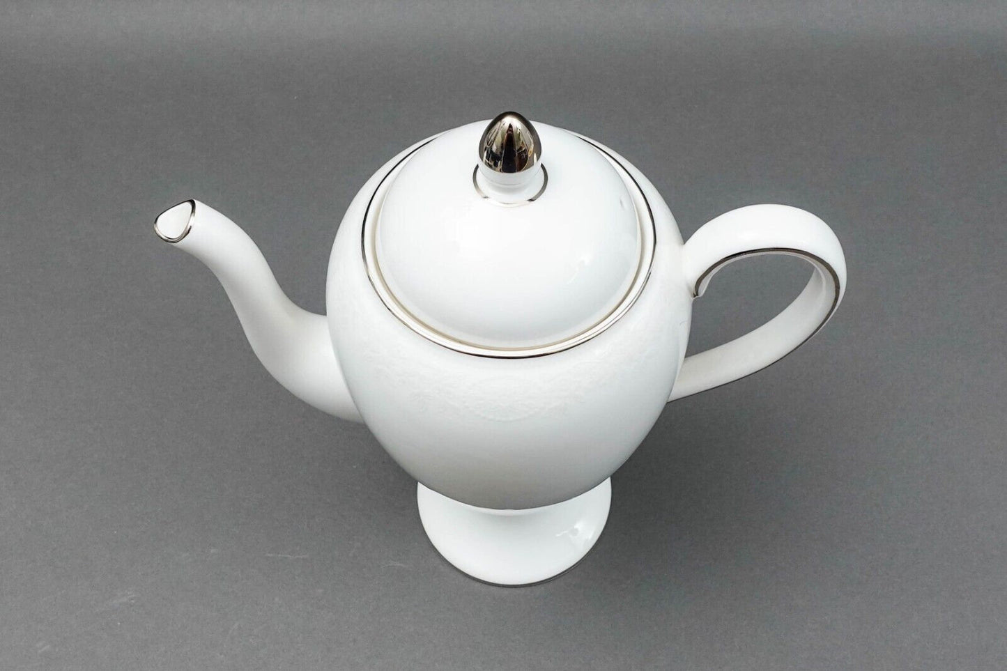 Wedgwood England St. Moritz White Platinum Bone China Beverage Coffee Tea Pot