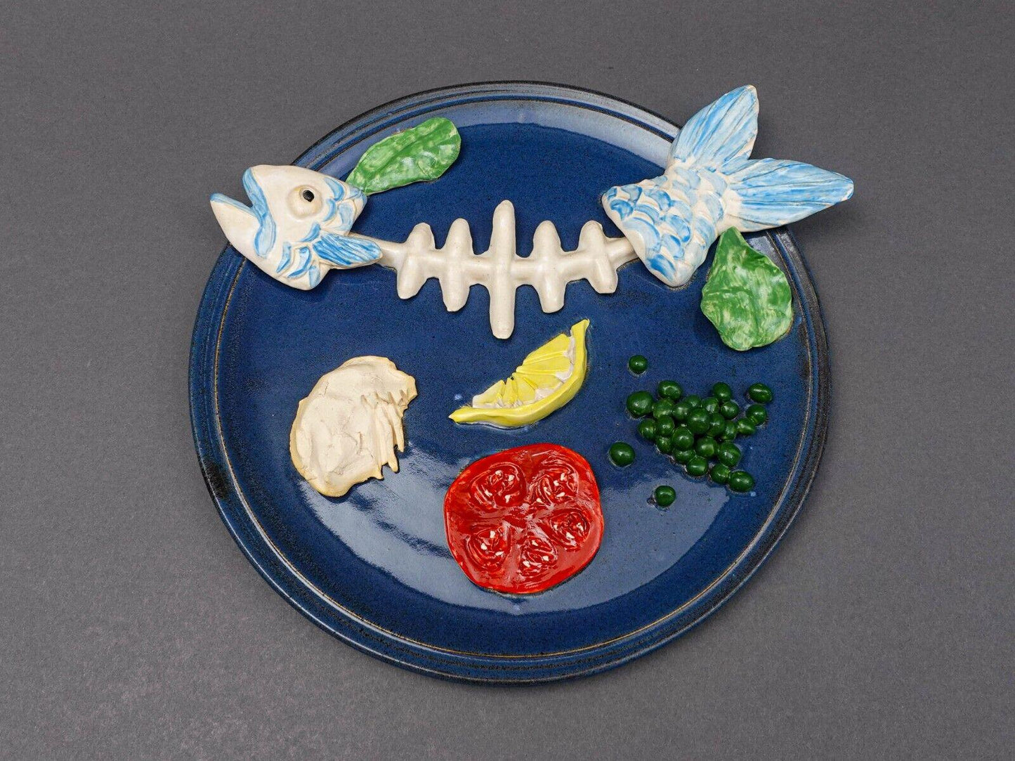 Sue Mattox Vintage Handmade Painted Studio Art Pottery Fish Food Sculpture Plate