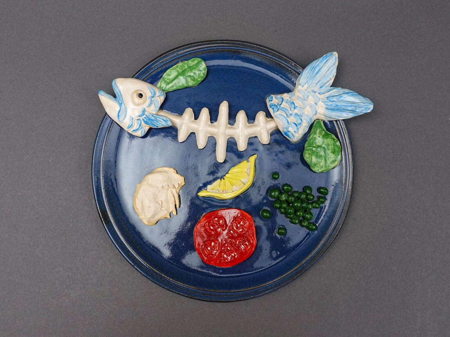 Sue Mattox Vintage Handmade Painted Studio Art Pottery Fish Food Sculpture Plate