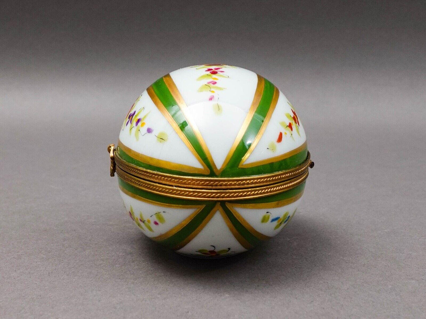 Limoges France Decor Main Green & Gold Floral Porcelain Egg Hinged Trinket Box