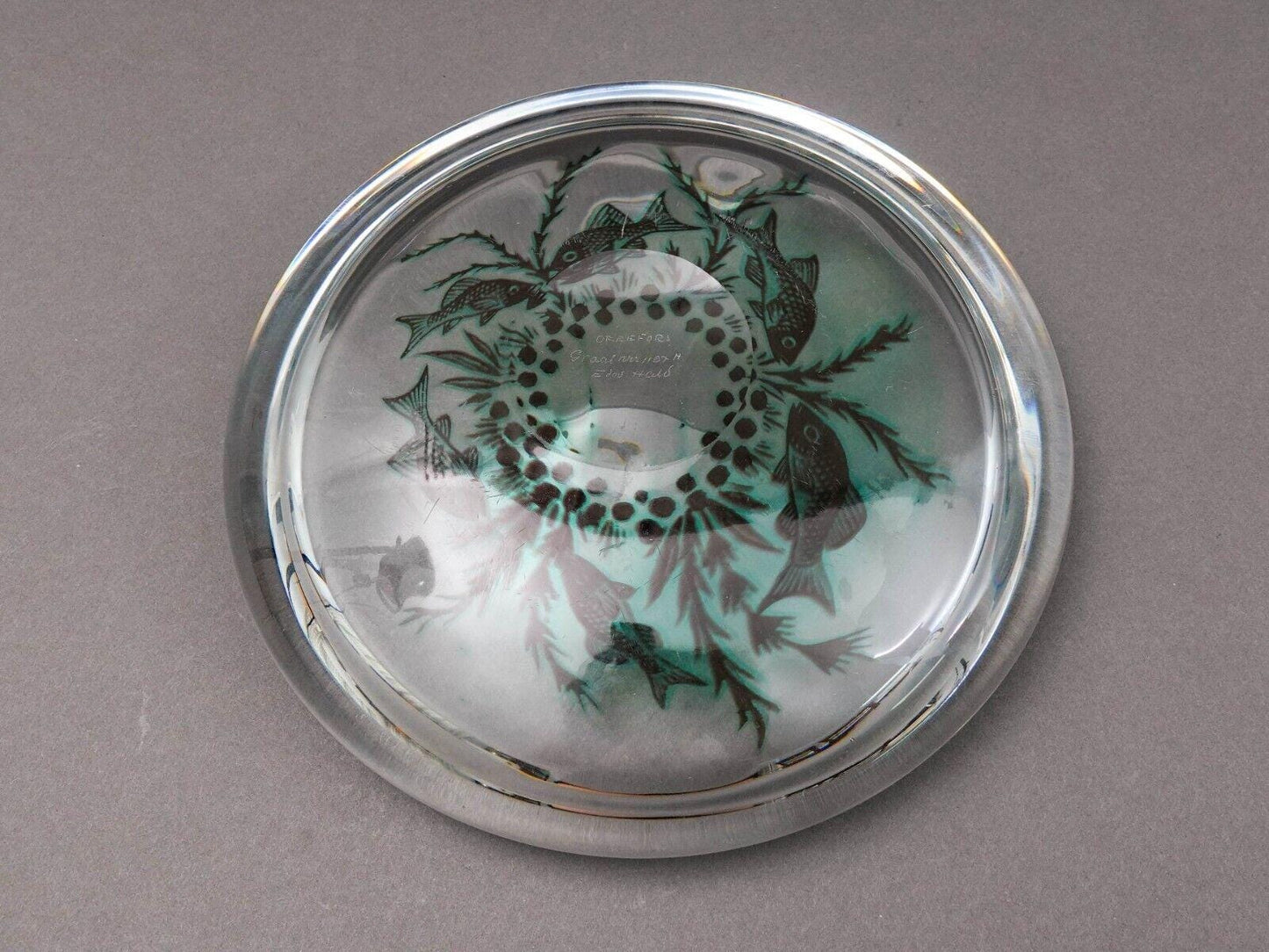 Edward Hald (Sweden, 1883 -1980) Orrefors 1954 "Graal" Fish Art Glass Bowl 9.25"