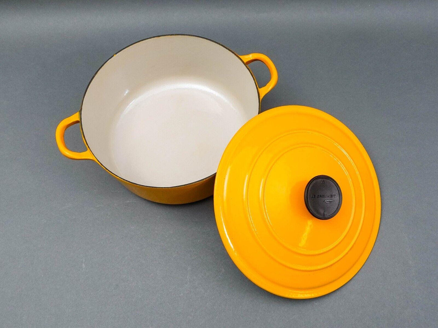 Le Creuset France #E Vintage Yellow Enamel Round Cast Iron Dutch Oven With Lid