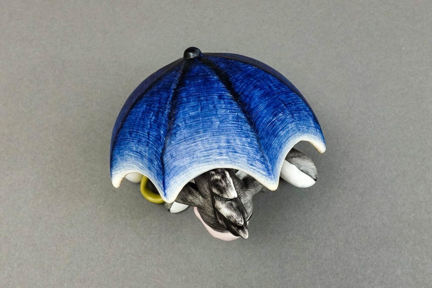 Goebel Walt Disney Eeyore Umbrella Boy Winnie The Pooh 17-356 Rare Figurine