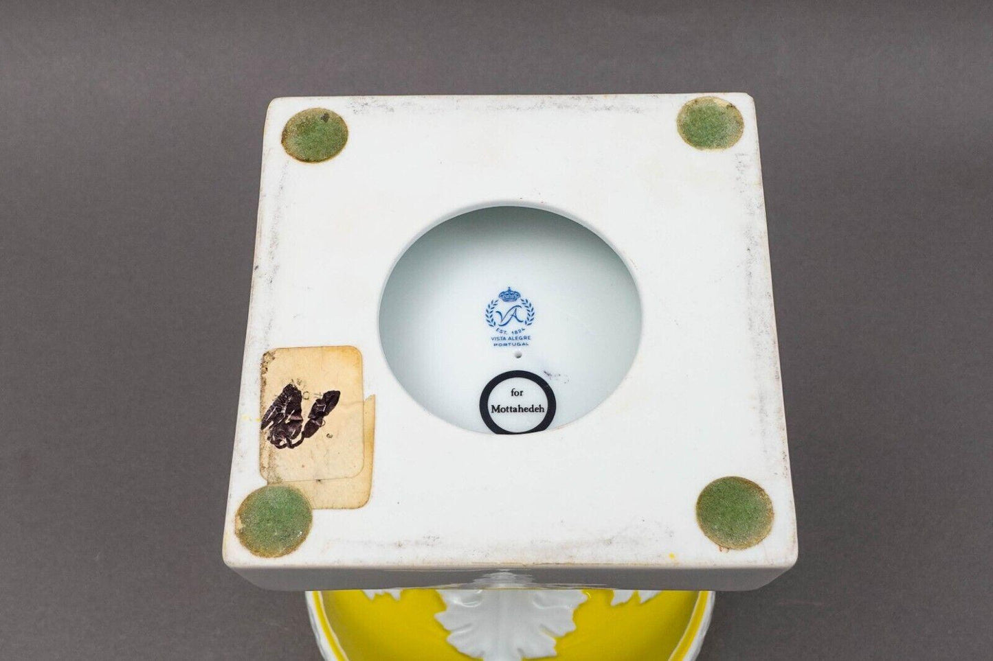Vista Alegre Portugal Mottahedeh Yellow Pedestal Cache Pot Planter Jardiniere