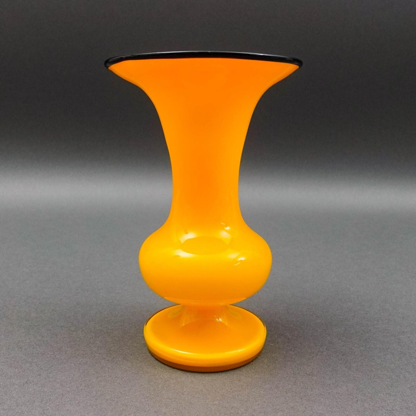 Franz Welz Bohemian Czech Art Deco Tango Art Glass Trumpet Vase 6 5/8"
