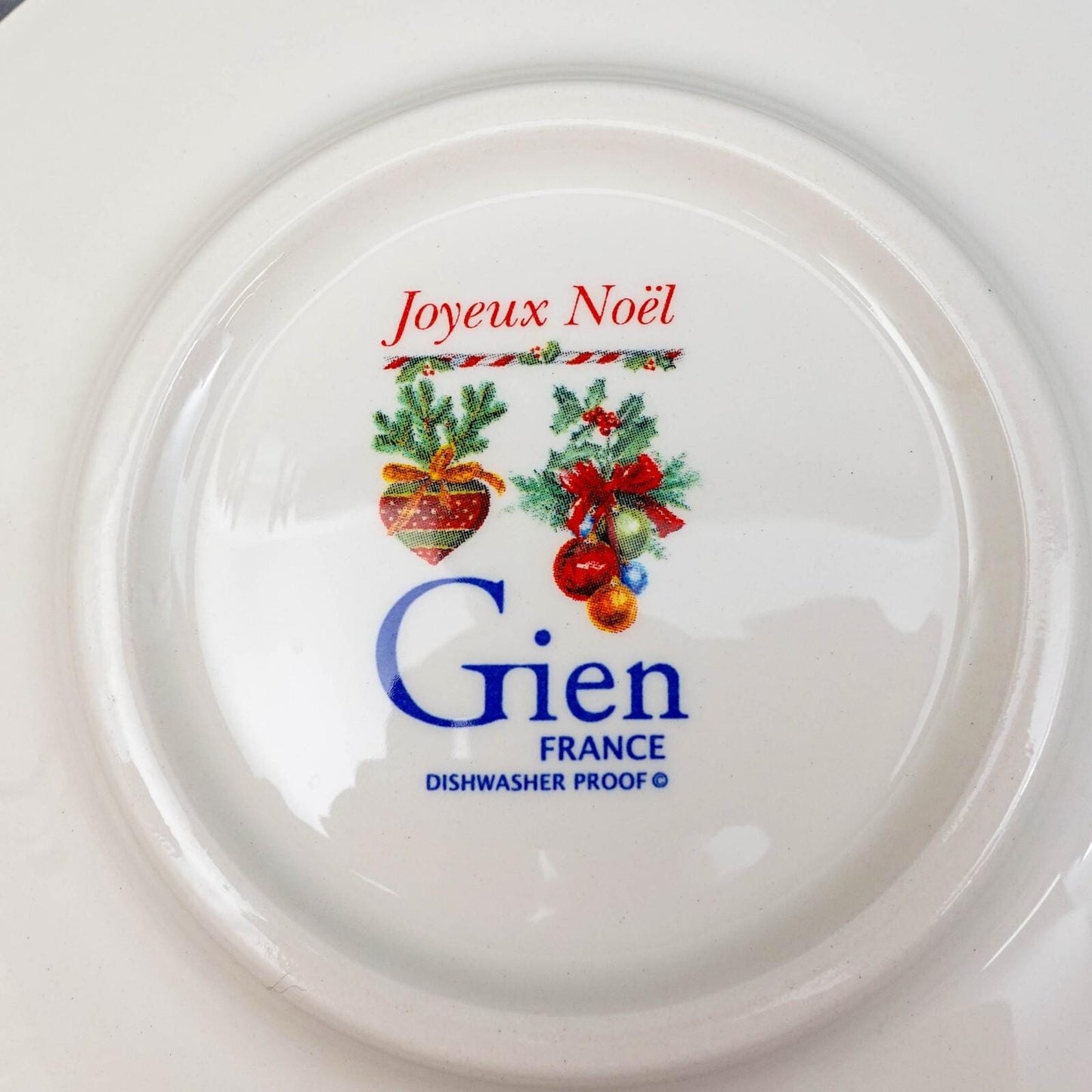 Gien France Joyeux Noel Porcelain Christmas Holiday Tea Cup & Saucer Set