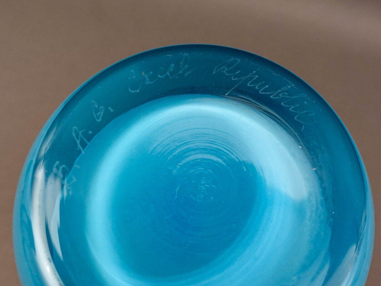 Rony Plesl B.A.G. Czech Republic Turquoise And Red Hourglass Art Glass Vase 13"