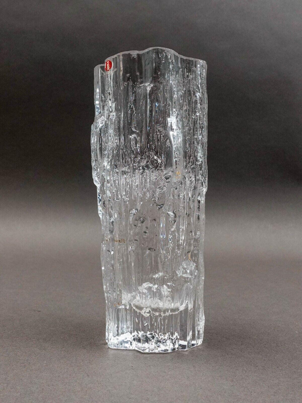 Iittala Finland Tapio Wirkkala Signed MCM "Avena" Textured Ice Glass Vase 6 7/8"