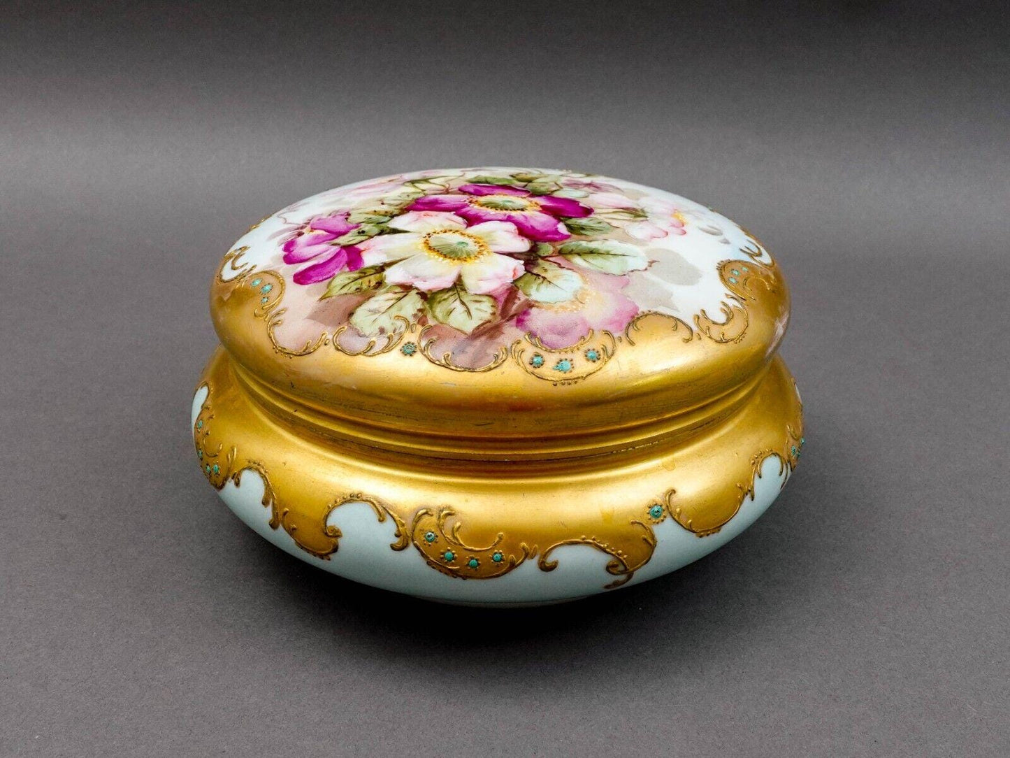 Limoges France Antique Large Floral Porcelain Dresser Powder Jewlery Box (Read)