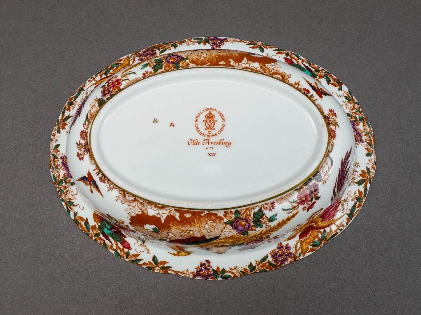 Royal Crown Derby Olde Avesbury Birds Bone China 9 5/8" Open Vegetable Bowl Dish