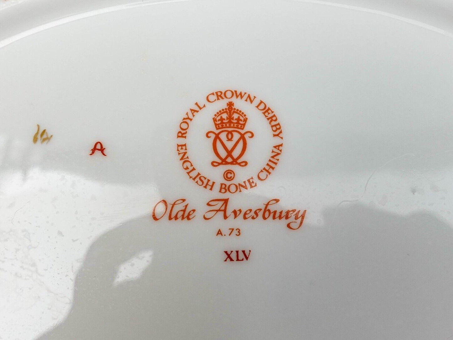 Royal Crown Derby Olde Avesbury Birds Bone China 9 5/8" Open Vegetable Bowl Dish