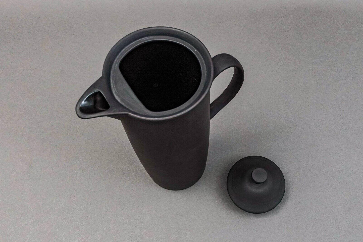 Wedgwood England Robert Minkin Basalt Black Jasperware Chocolate Coffee Pot