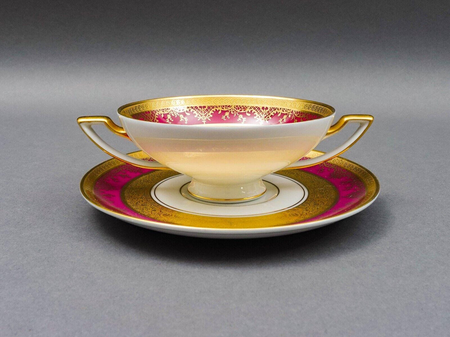 DW Porzellan Karlsbader Wertarbeit Fuchsia Gold Encrusted Cream Soup Bowl Set 4