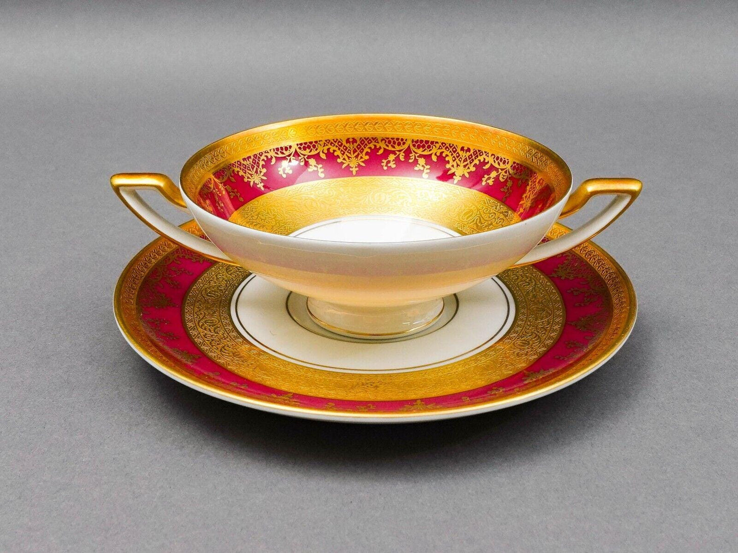 DW Porzellan Karlsbader Wertarbeit Fuchsia Gold Encrusted Cream Soup Bowl Set 4