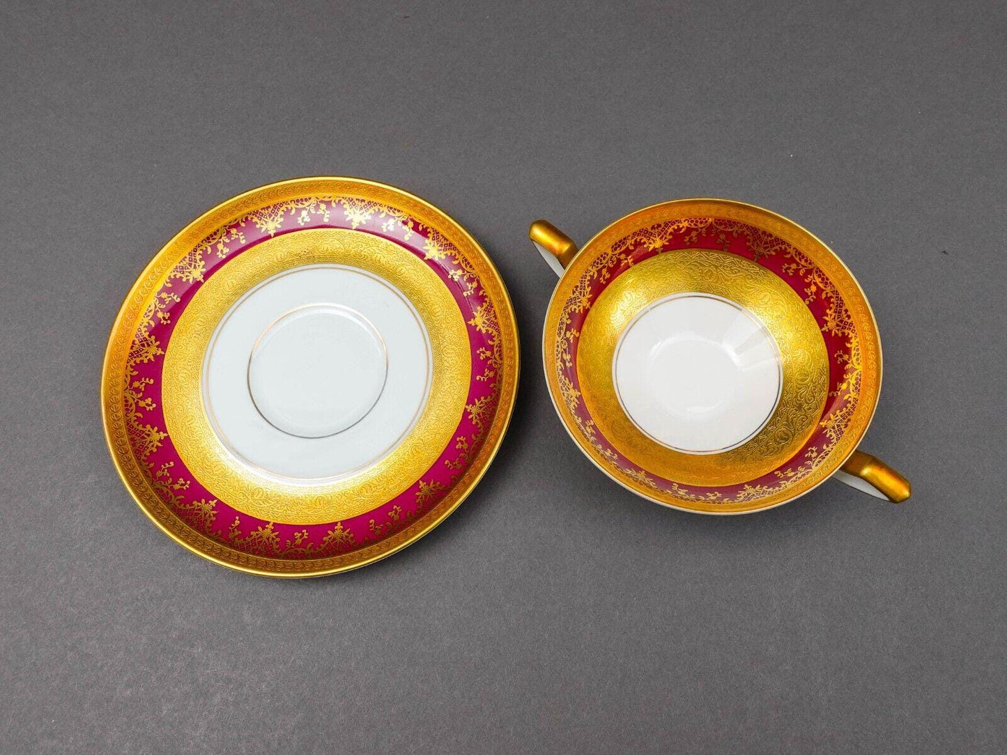 DW Porzellan Karlsbader Wertarbeit Fuchsia Gold Encrusted Cream Soup Bowl Set 4