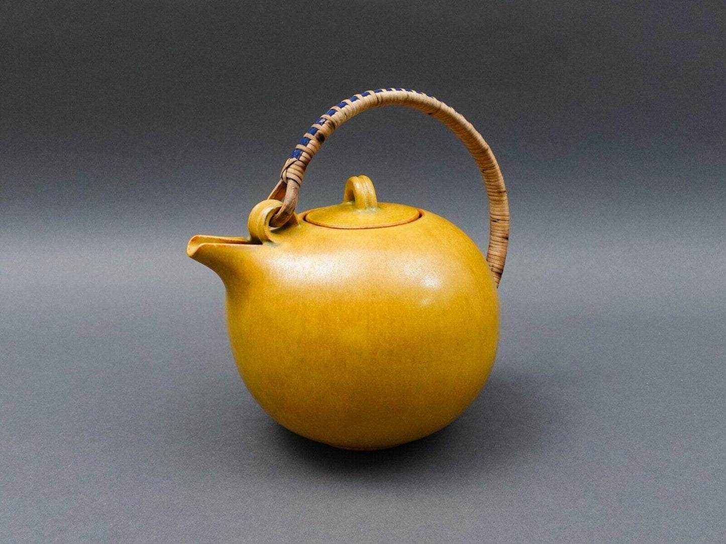 Saxbo Eva Staehr Nielsen Wilhjelm Danmark Danish Mid Century Modern Teapot