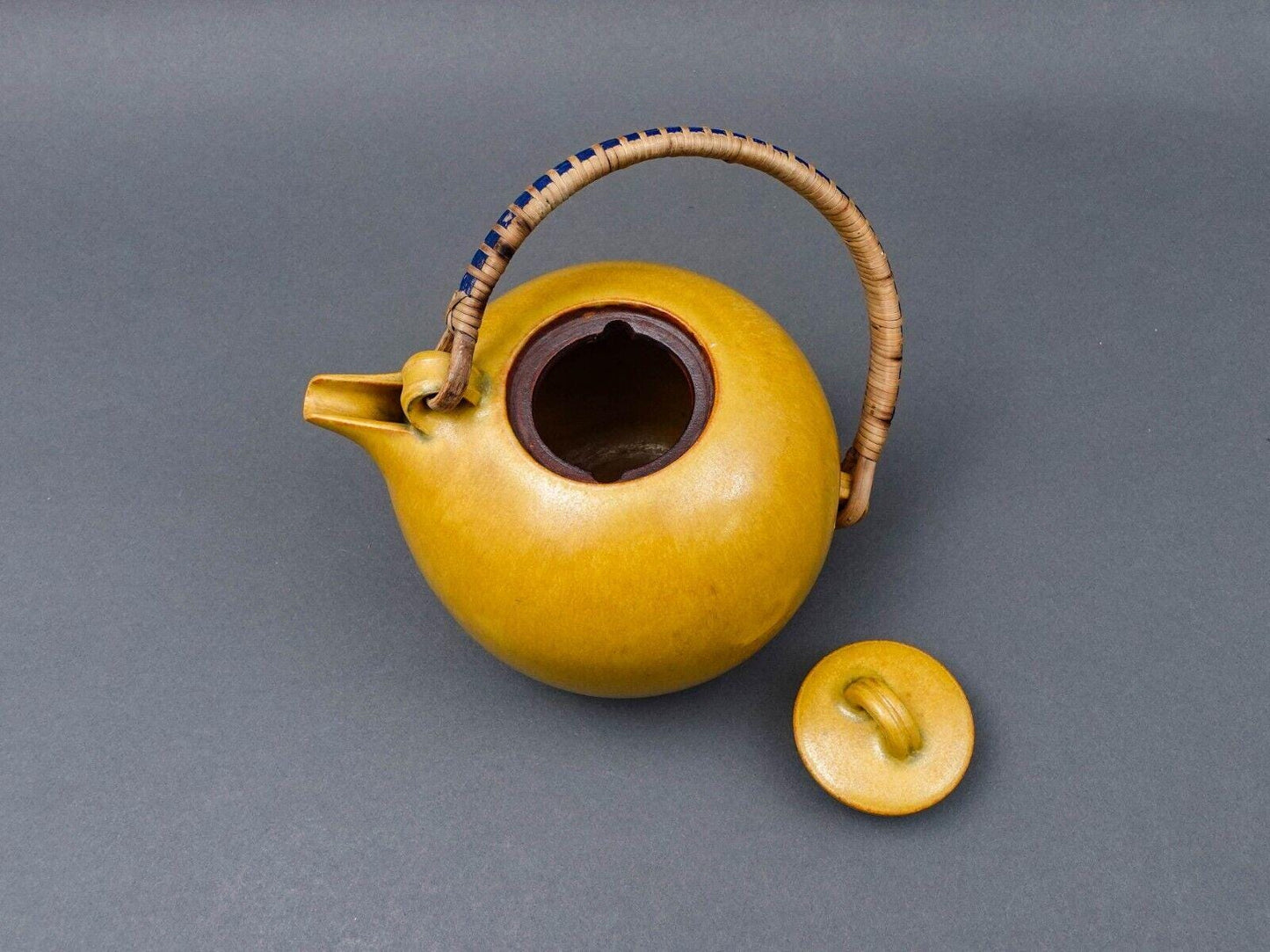 Saxbo Eva Staehr Nielsen Wilhjelm Danmark Danish Mid Century Modern Teapot