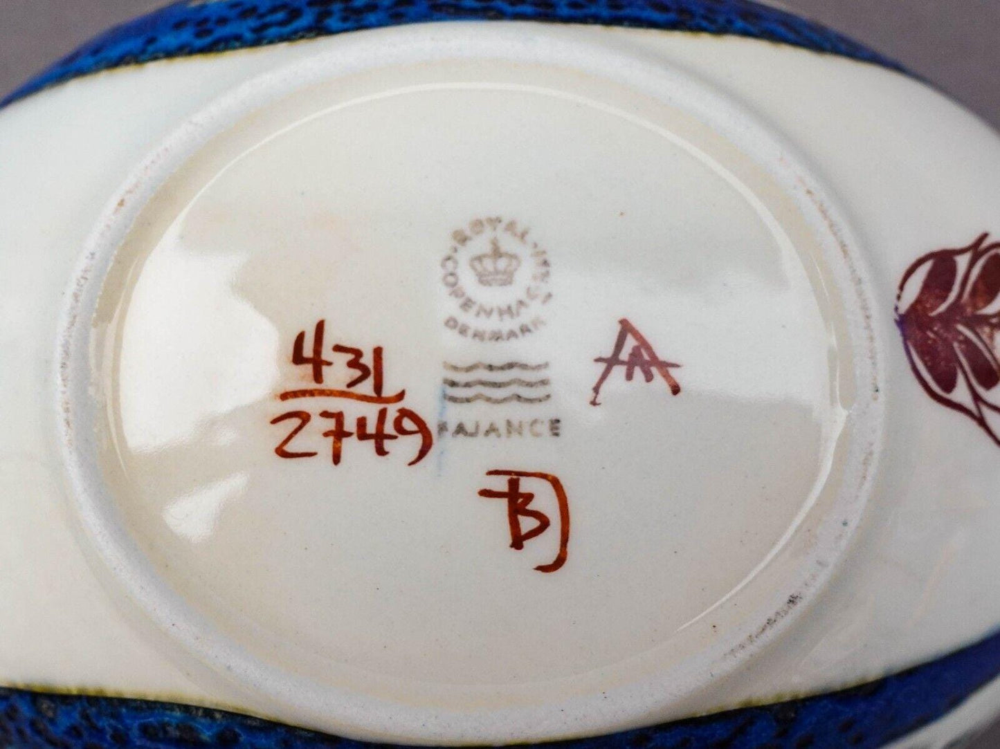 Royal Copenhagen Denmark Berte Jessen Fajance Pottery 431/2749 Peacock Bird Bowl
