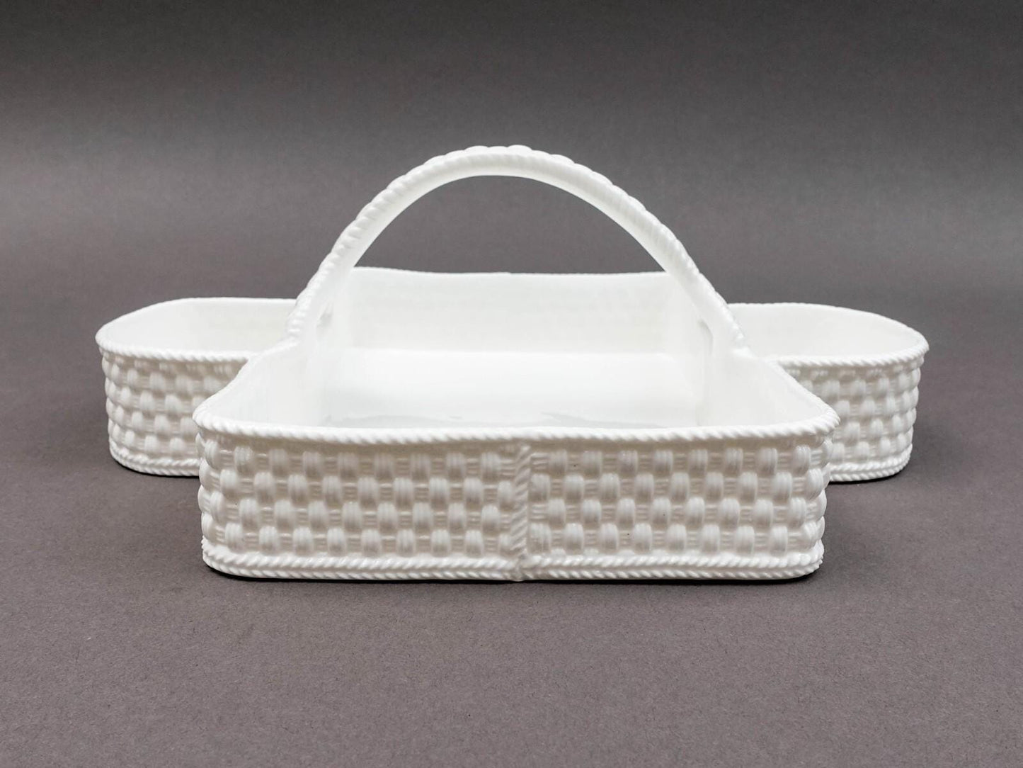 Tiffany & Co Ireland "Tiffany Weave" White Strawberry Basket Serving Tray 1994
