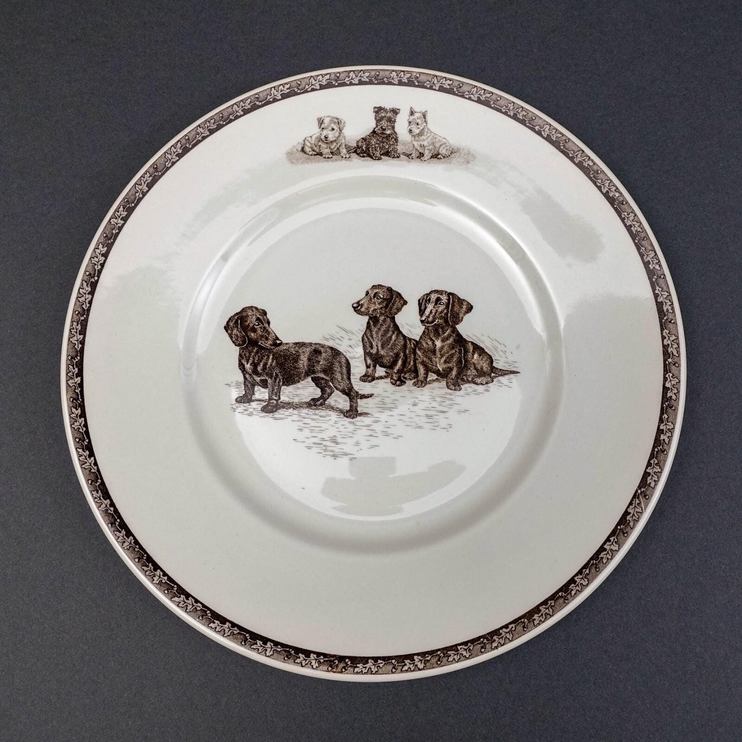 Wedgwood Non-Sporting Terrier Working Dog Two's Company Dachshunds Plate Kirmse