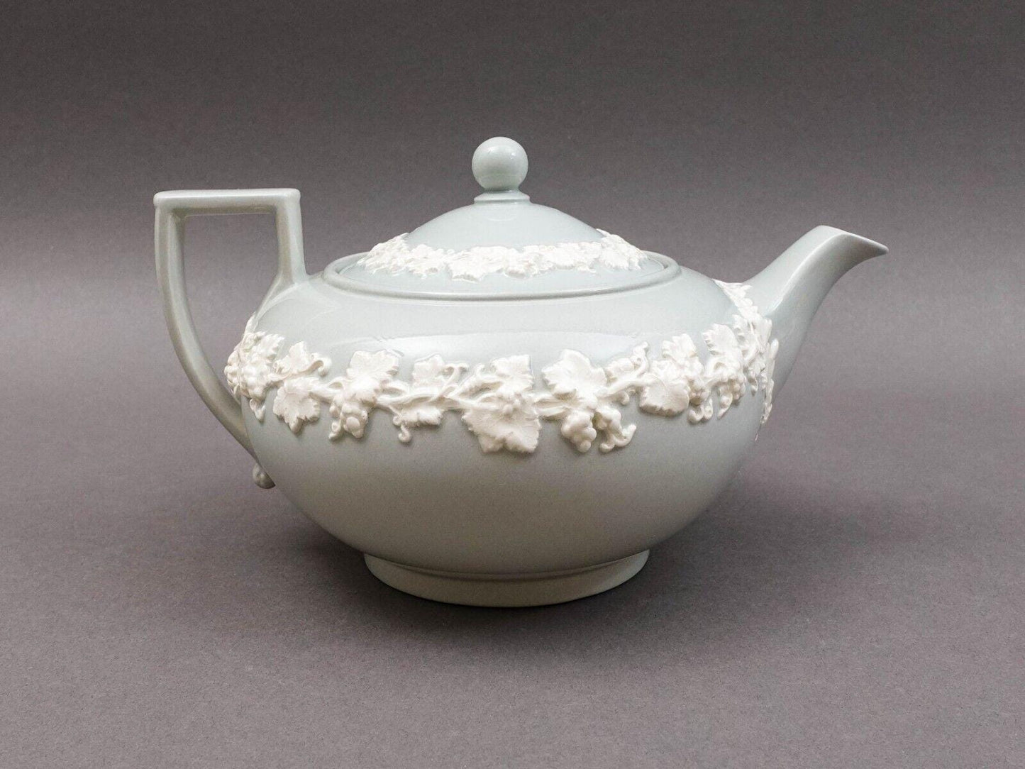 Wedgwood England Vintage Embossed Queensware Cream On Gray Teapot Rare