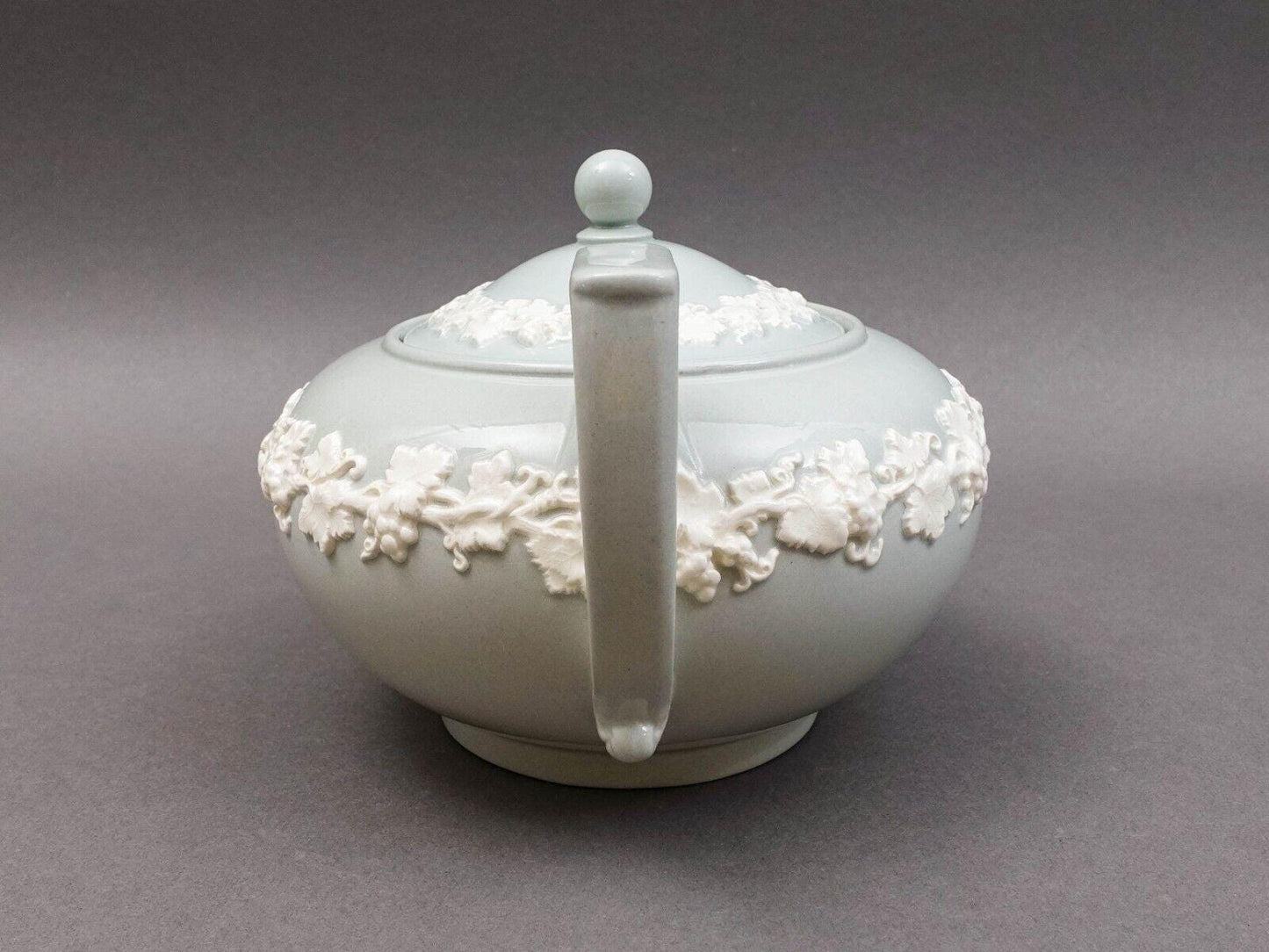 Wedgwood England Vintage Embossed Queensware Cream On Gray Teapot Rare