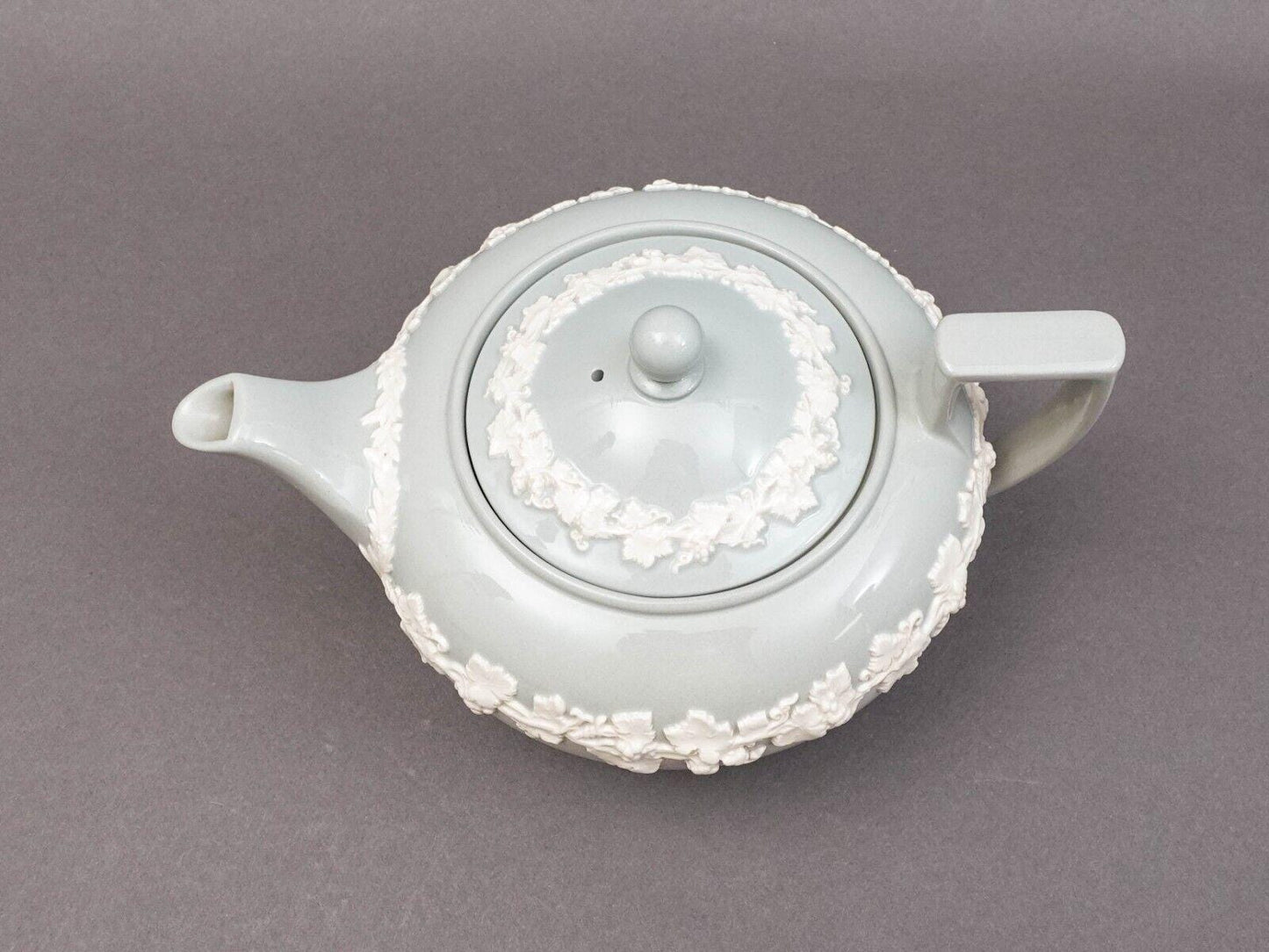 Wedgwood England Vintage Embossed Queensware Cream On Gray Teapot Rare
