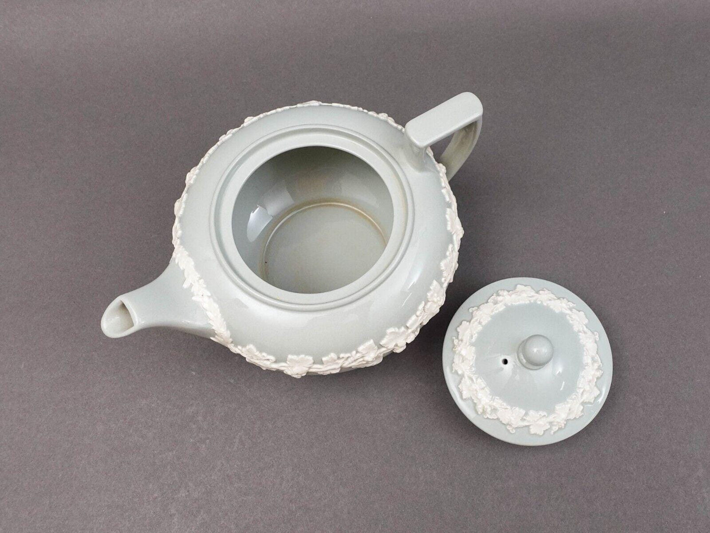 Wedgwood England Vintage Embossed Queensware Cream On Gray Teapot Rare