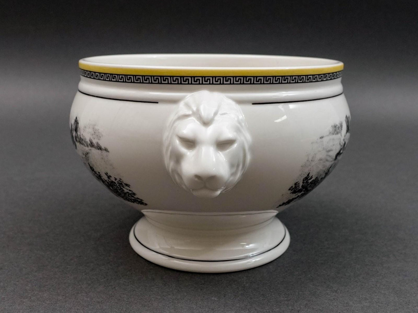 Villeroy & Boch Germany Audun Ferme Lion Head Porcelain Soup Bowl Set of 2