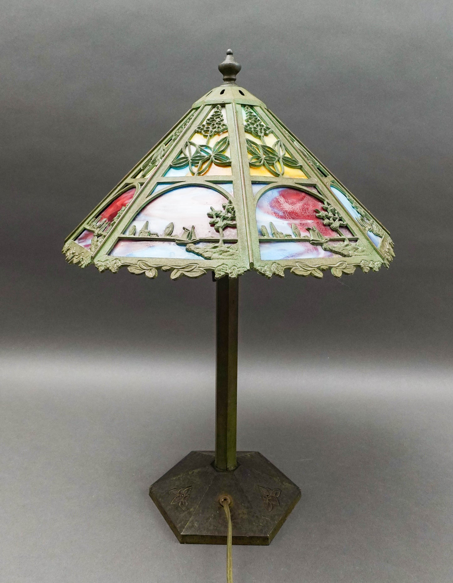 Bradley & Hubbard Antique Vintage Arts And Crafts Leaded Slag Glass Table Lamp