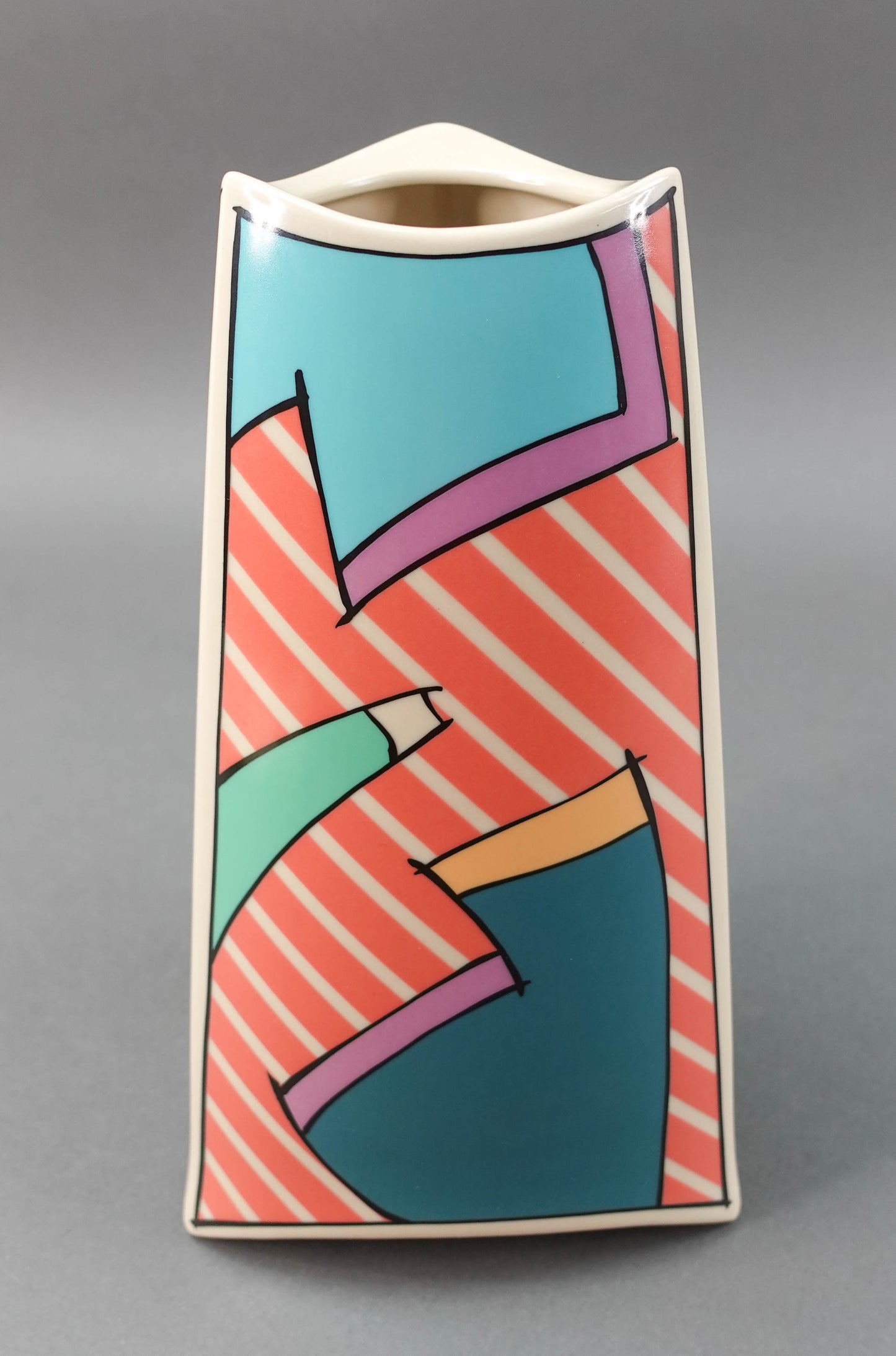 Rosenthal Studio Line Germany Dorothy Hafner Flash Triangular Vase 9 1/4"