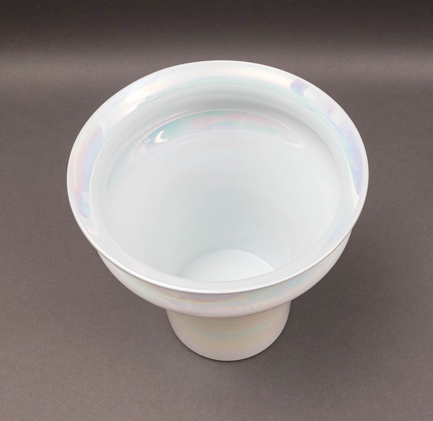 Sergio Asti Venini Murano Signed MCM Iridescent Opalescent White Glass Vase