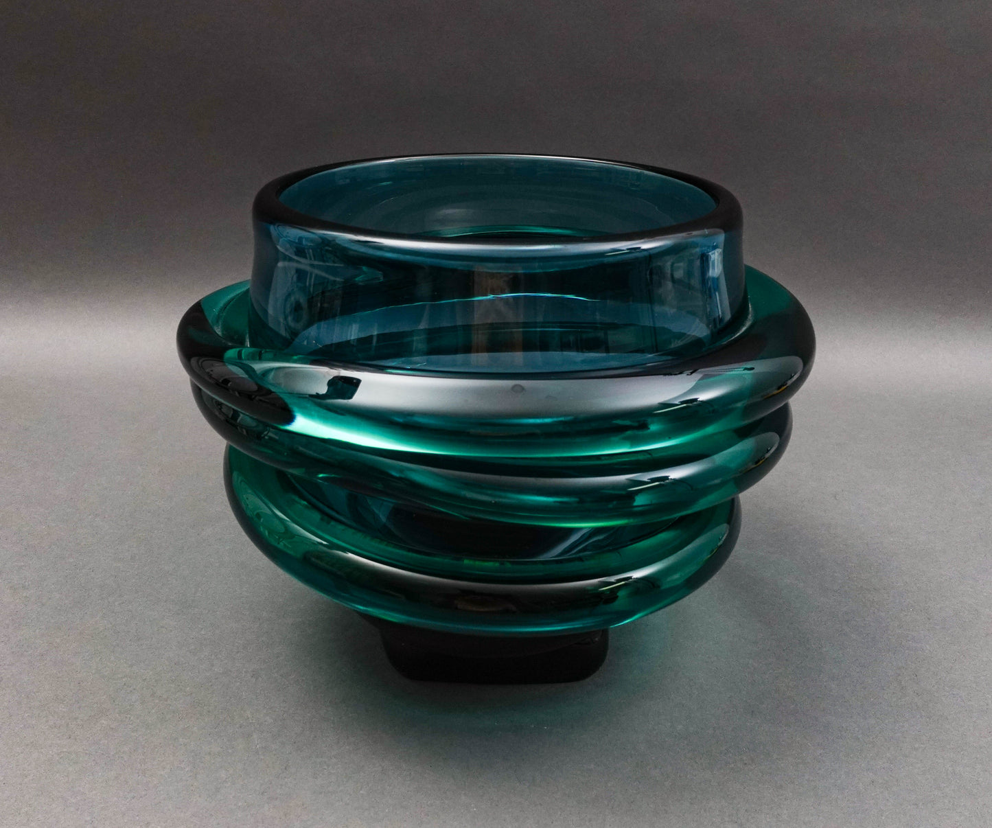 Tommie Rush (American, B. 1954) Signed Green Heavy Art Glass Bowl Sculpture