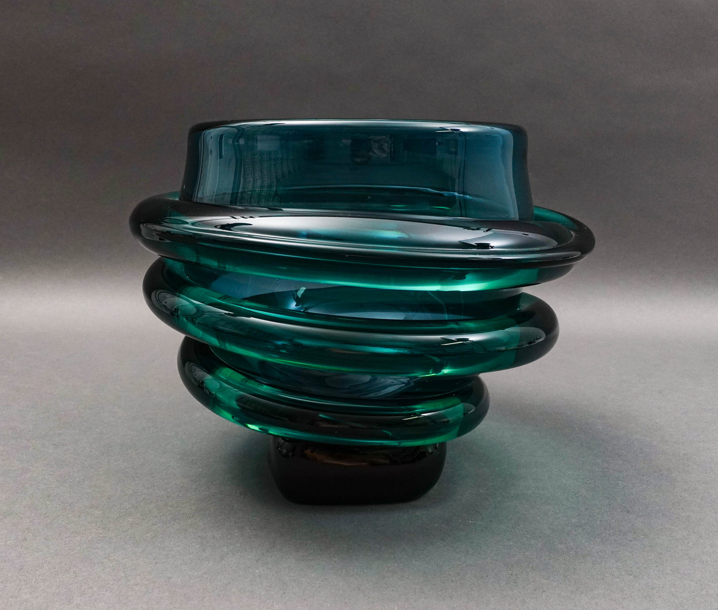 Tommie Rush (American, B. 1954) Signed Green Heavy Art Glass Bowl Sculpture